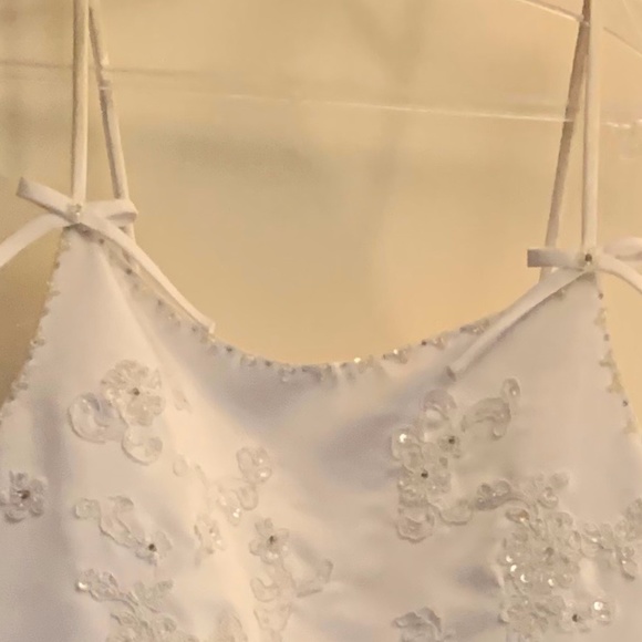 Gorgeous White Juniors Gown - Picture 5 of 8